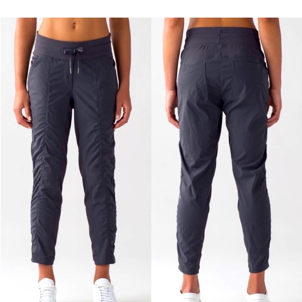 Lululemon Street to studio II 28 inch pant unlined size 10, good cond no flaws